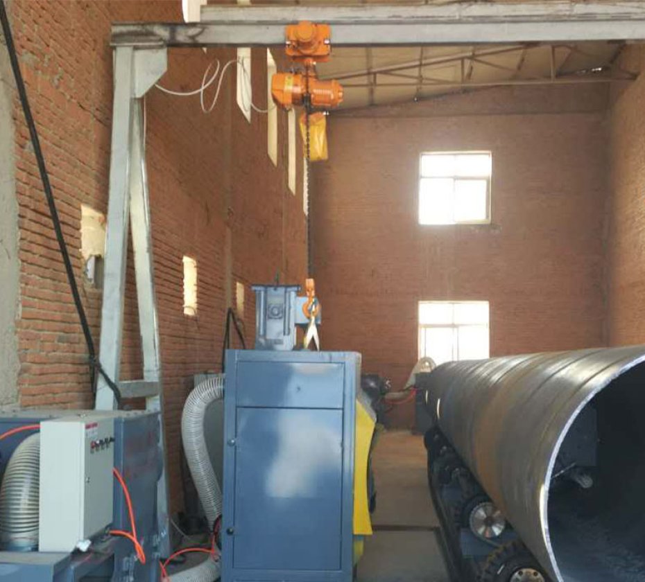 Steel pipe outer shot blasting machine