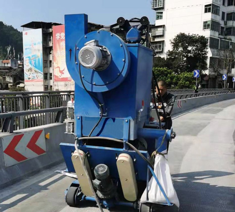 Road/deck shot blasting machine